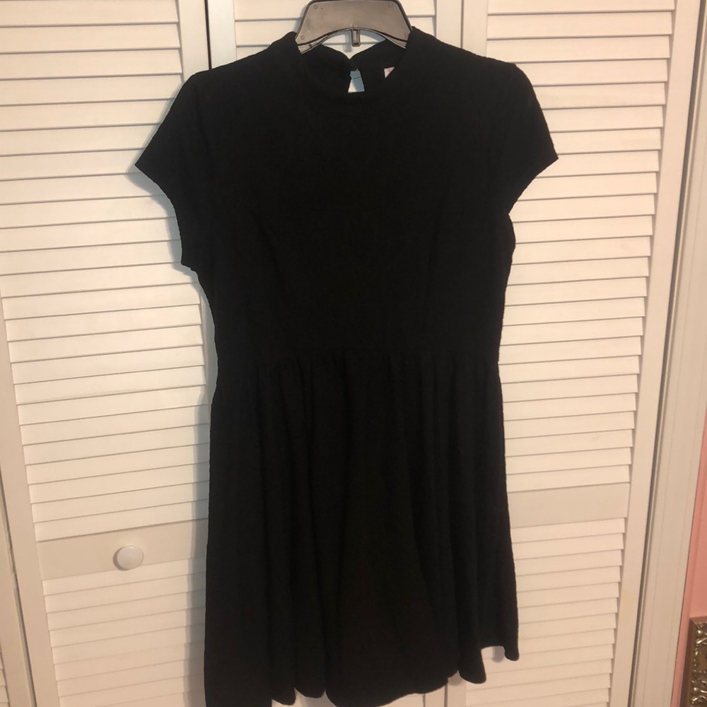 Black Short Sleeve Dress